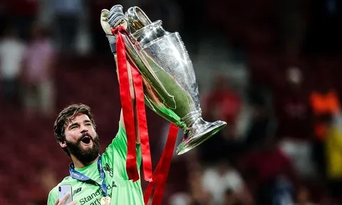 Liverpool vô địch Champions League: Vì Alisson là điểm khác biệt