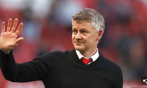 Lộ diện cầu thủ Man Utd đầu tiên trở lại sân tập