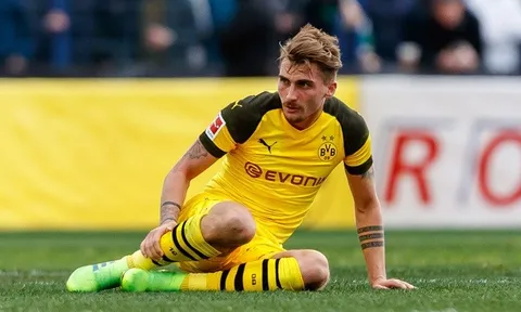Lộ nguyên nhân Dortmund chưa thanh lý được "hàng thải" sang Anh