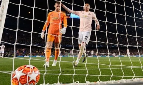 Mắc lỗi tai hại, De Gea phản ứng 'không thể tin nổi' sau trận Barca