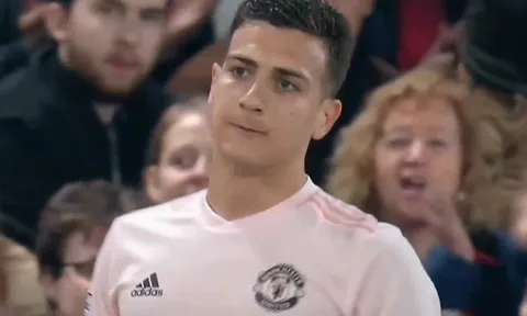 Man United thăng hoa, CĐV phát cuồng: "Cậu ấy là Ronaldo mới"