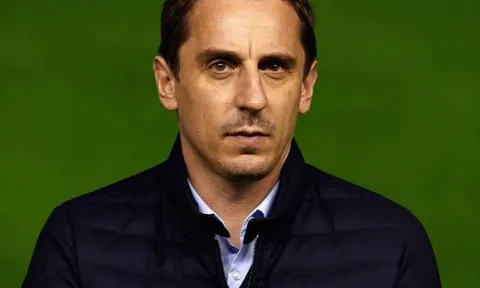 "Man Utd đã vứt đi 700 triệu bảng"