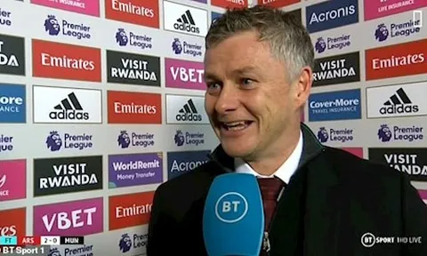 Man Utd đang chết vì nụ cười của Solskjaer
