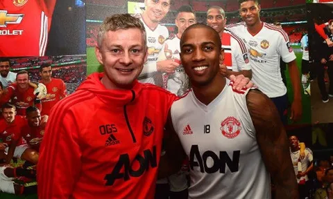 Man Utd muốn xưng vương, hãy giải quyết "tàn dư" của Sir Alex