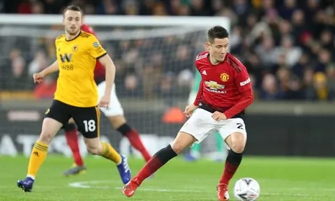 "Thay Herrera, hãy mau tìm đến Chelsea"