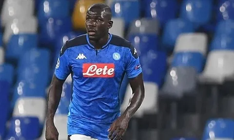 Man Utd, Real Madrid vẫn chưa từ bỏ “đá tảng” Napoli