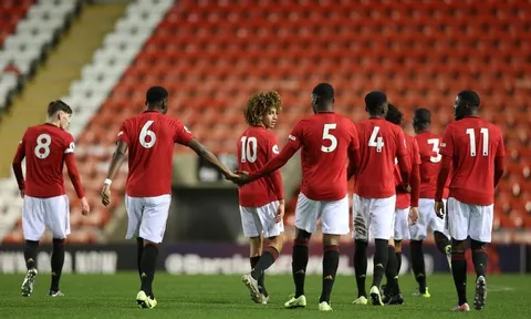 2 "tân binh" cùng ra sân, Man Utd thắng kịch tính