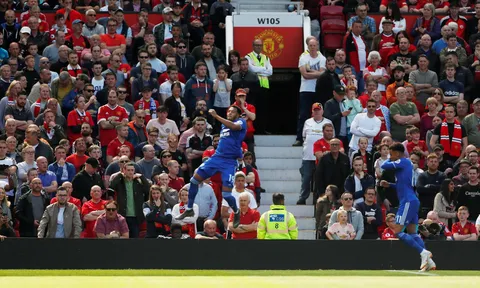 Man Utd thua thất vọng, Solskjaer thừa nhận "dưới trình" Liverpool, City