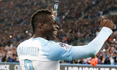 Mario Balotelli: Bao giờ anh mới hết 'trẻ trâu'?