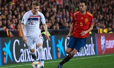 Mất De Jong, De Ligt cho Barca, Ajax lại có "thần đồng Na Uy" của Real