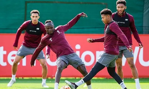 Mất Salah lẫn Firmino, đây là phản ứng của dàn sao Liverpool
