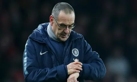 Góc Chelsea: Sarri cần làm gì để không bị sa thải?