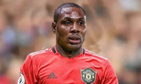 CHÍNH THỨC: Man Utd gây sốc, đón tân binh cuối cùng từ "ổ dịch Corona"