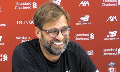 Nằng nặc đòi tra Google, Klopp xin lỗi Mourinho sau khi rõ chân tướng
