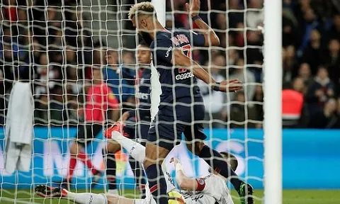 Mbappe trố mắt trước pha bỏ lỡ có một không hai của đồng đội