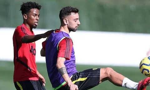 McTominay lộ hình ảnh gây ngỡ ngàng, Fernandes "thị phạm" đàn em