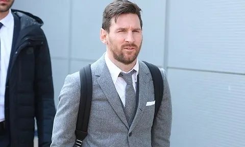 Messi cảm xúc đầy trái ngược với đồng đội khi hành quân tới Old Trafford