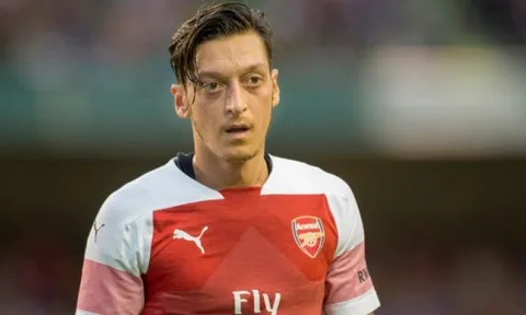 Bán Ozil, Arsenal chịu lỗ số tiền lớn hơn cả ngân sách chuyển nhượng