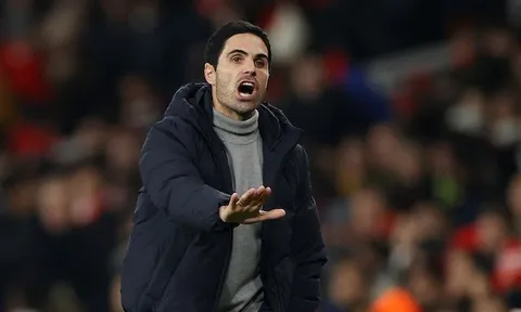 Mikel Arteta lo ngại Wilfried Zaha