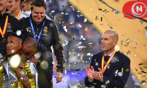 Một lần nữa, Zinedine Zidane là vua của những trận chung kết!