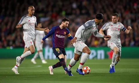 Van Dijk và 2, 3 cầu thủ Liverpool vây ráp vẫn không kèm nổi Messi