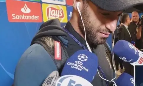 Lucas Moura rơi nước mắt khi xem lại bình luận về bàn thắng của mình