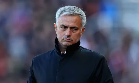 Jose Mourinho tiết lộ bến đỗ mới, có thể là bại tướng của Man Utd