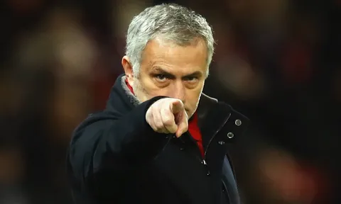 Mourinho: "Đó sẽ là trận cuối cùng cậu ấy khoác áo Chelsea"