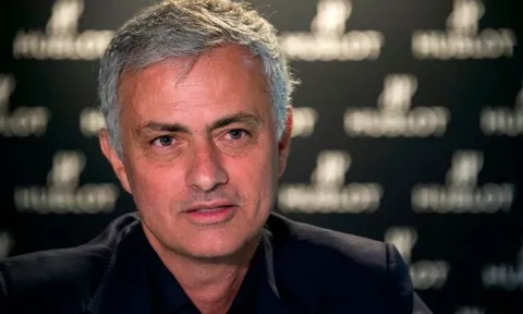 Mourinho đưa ra cảnh báo đáng lo ngại cho Man City và Liverpool