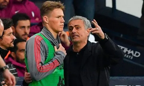 Mourinho tìm ra 'mad dog' của M.U sau trận thua Barca - người ông đưa ra ánh sáng