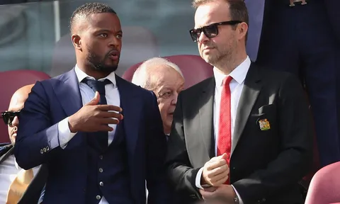 MU lận đận chuyển nhượng: Còn Ed Woodward là còn... họa