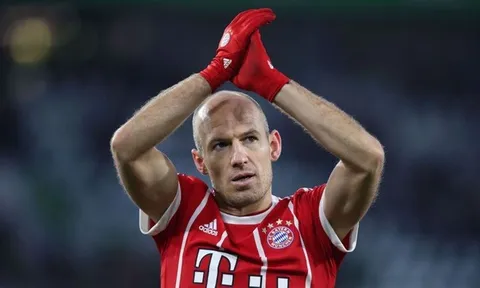 Mùa tới, Robben sẽ trở thành kẻ đối đầu của Wayne Rooney?