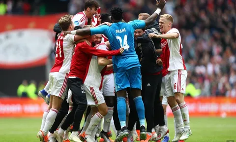 Mục tiêu Man United có vai trò mới trong ngày Ajax 99% vô địch Eredivisie