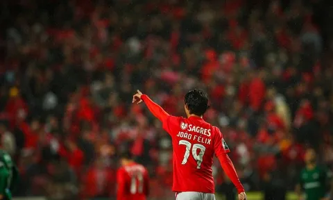 Mục tiêu trăm triệu của Man Utd được khen giống Kaka