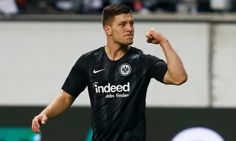 Muốn bay cao, Frankfurt cần thêm nhiều bàn thắng từ Luka Jovic