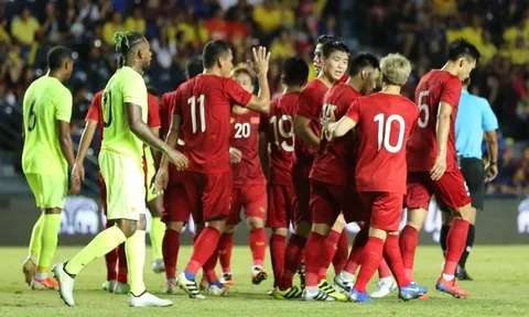HLV Park Hang-seo khen ngợi ĐT Việt Nam 1 điều sau King's Cup 2019