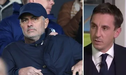 Neville cay đắng: "Tôi sai rồi! Mourinho đã đúng về Man Utd"
