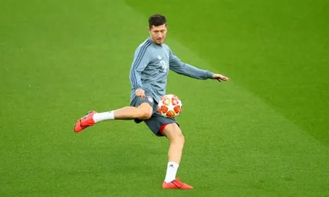 Ngã ngũ! Man Utd ôm hận, số 9 mơ ước cam kết tương lai tại nước Đức