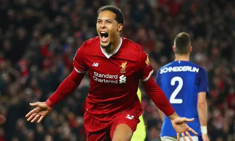 Ngày này năm xưa: Van Dijk ra mắt và ghi bàn ngay trận Derby