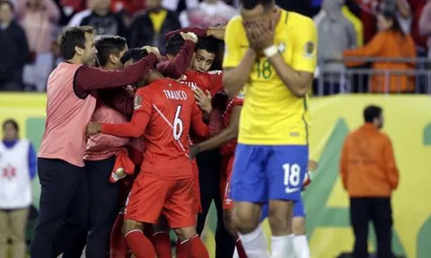 Ngược dòng ngoạn mục, Peru khiến 'ác mộng' hiện về với Brazil