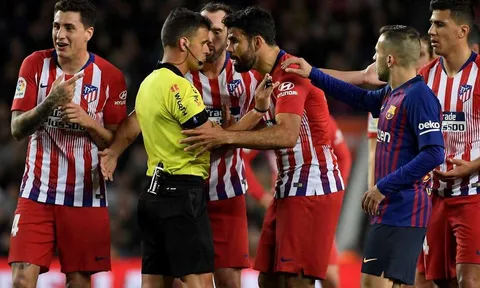 Người Barca nói gì về án phạt của Diego Costa?
