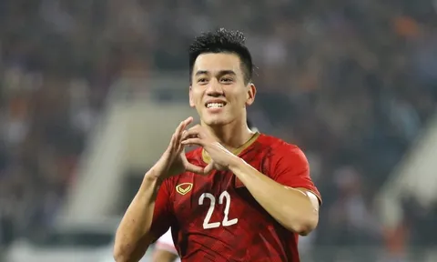Nguyễn Tiến Linh “nắn gân” đối thủ U23 UAE