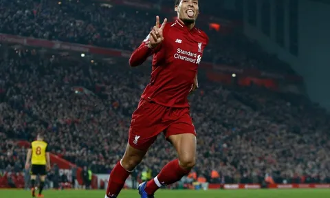 Nhà tài trợ của Man City 'thèm khát' Van Dijk