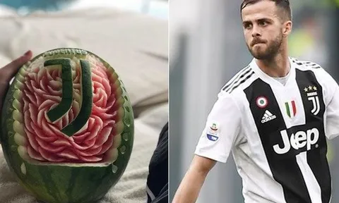 Nhạc trưởng Juventus phản ứng ra sao trước tin đồn chuyển nhượng?