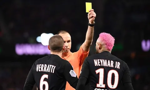 Nhận thẻ vàng vô duyên, Neymar tức giận nói 1 câu trên sóng truyền hình