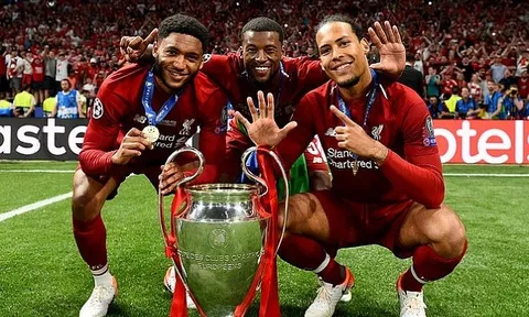 Nhìn Liverpool lên đỉnh châu Âu, NHM Man Utd có chạnh lòng?