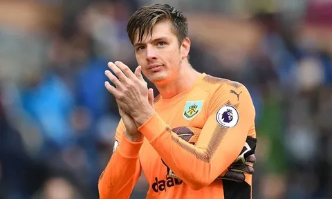 Arsenal gây bất ngờ với mục tiêu thay thế Petr Cech