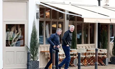 Ole Gunnar Solskjær "gặp riêng" Ed Woodward trong 3 tiếng