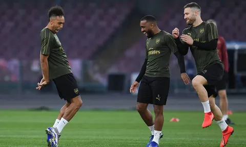 Dàn sao Arsenal muôn vàn biểu cảm phấn khích chờ làm rạng danh bóng đá Anh