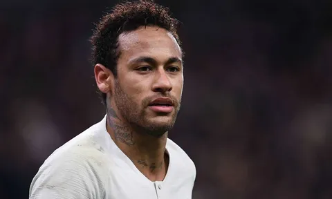 PSG dậy sóng! Neymar dạy dỗ Mbappe và đồng đội: "Nói ít thôi, lắng nghe đi"